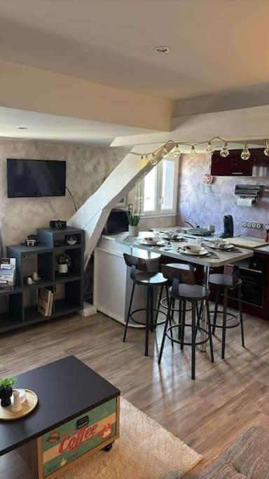 Le Petit Ardennais Charleville-Mézières Extérieur photo