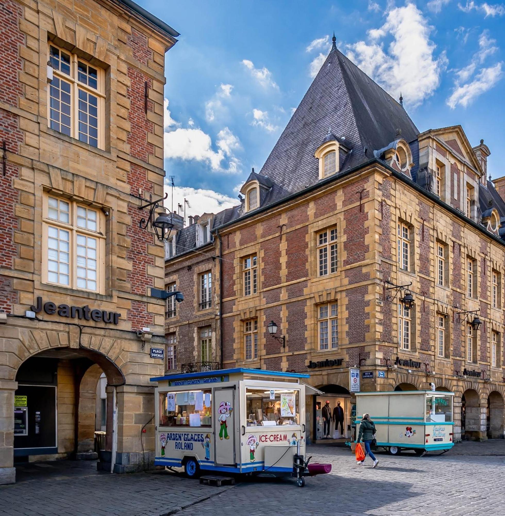 Le Petit Ardennais Charleville-Mézières Extérieur photo