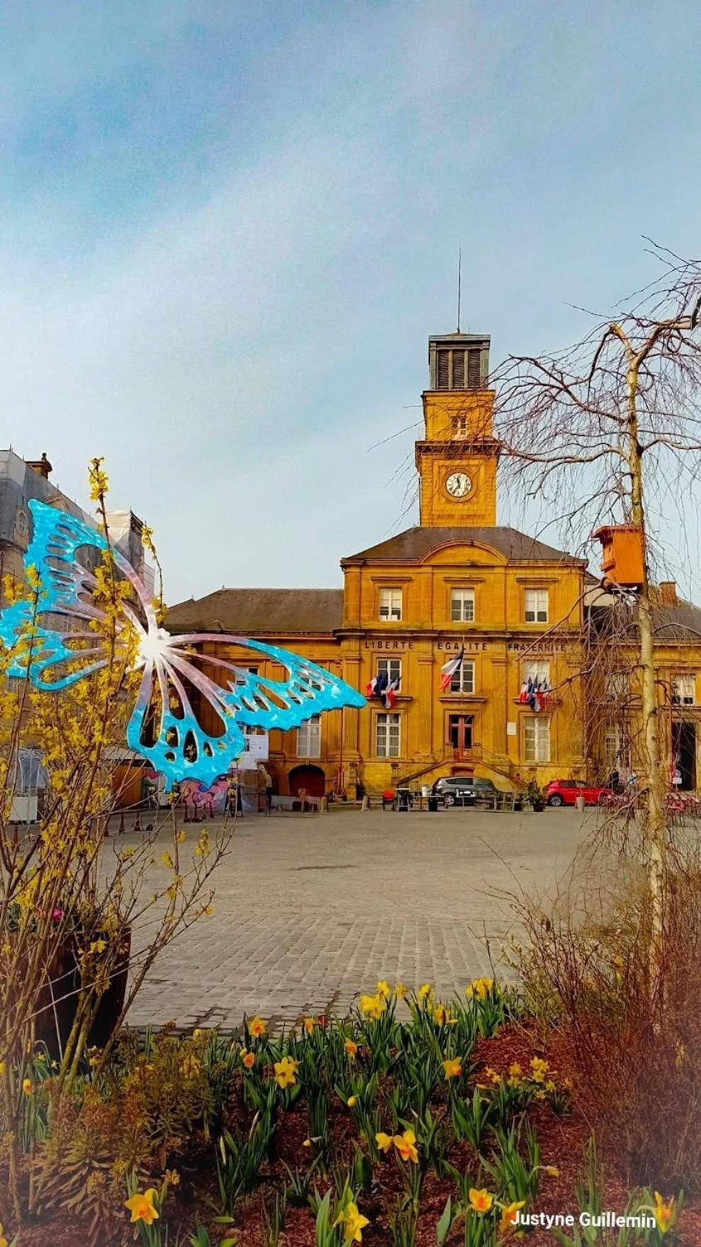 Le Petit Ardennais Charleville-Mézières Extérieur photo