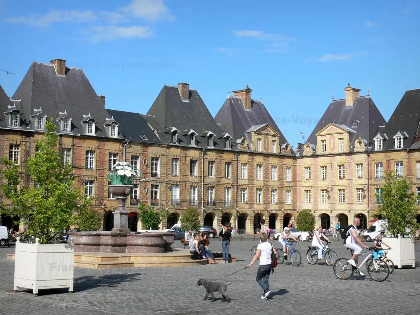 Le Petit Ardennais Charleville-Mézières Extérieur photo